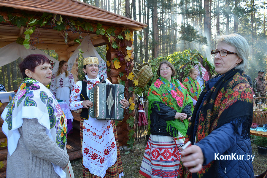 Региональный фестиваль народного творчества «Глушанскi хутарок» прошел в субботу, 6 октября, в поселке Глуша Бобруйского района.