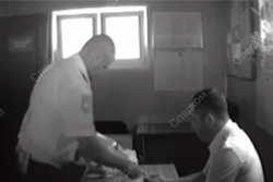 Как гаишники делят «общак»: в сеть попало секретное видео