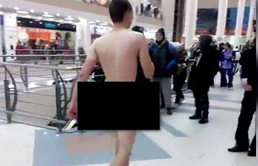 Интимная «презентация»: в Бобруйске мужчина демонстрировал половой орган в торговом центре