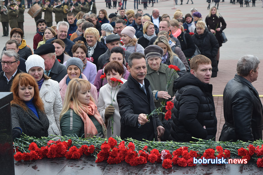 В Бобруйске отмечают День Октябрьской революции