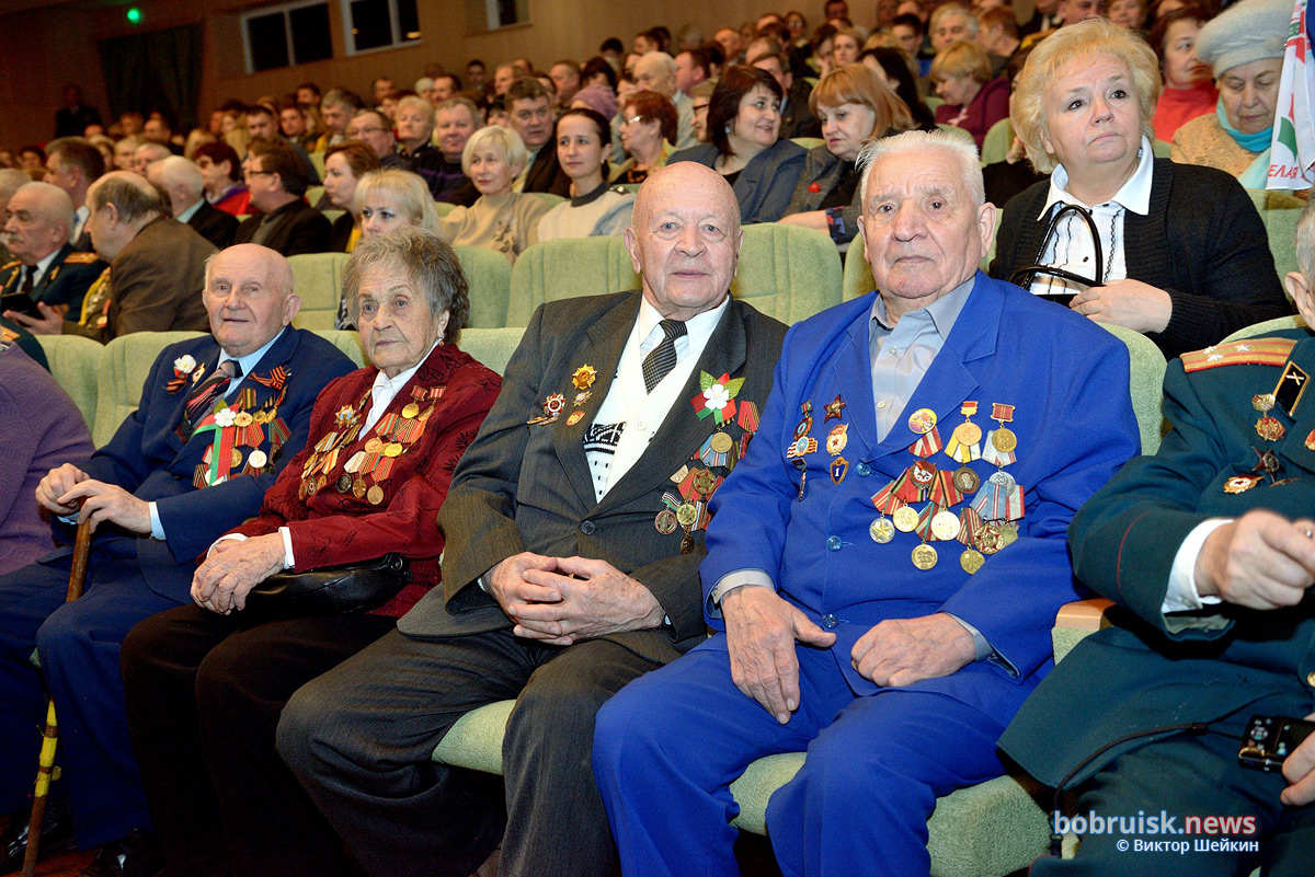 «О родине, о мужестве, о славе». Фоторепортаж с концертной программы, посвященной Дню защитников Отечества и Вооруженных Сил Республики Беларусь
