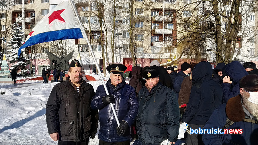 К могилам друзей — по снежной целине. В Бобруйске отметили 32-ю годовщину вывода войск из Афганистана