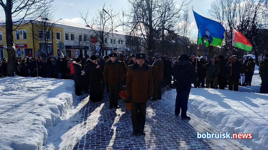К могилам друзей — по снежной целине. В Бобруйске отметили 32-ю годовщину вывода войск из Афганистана