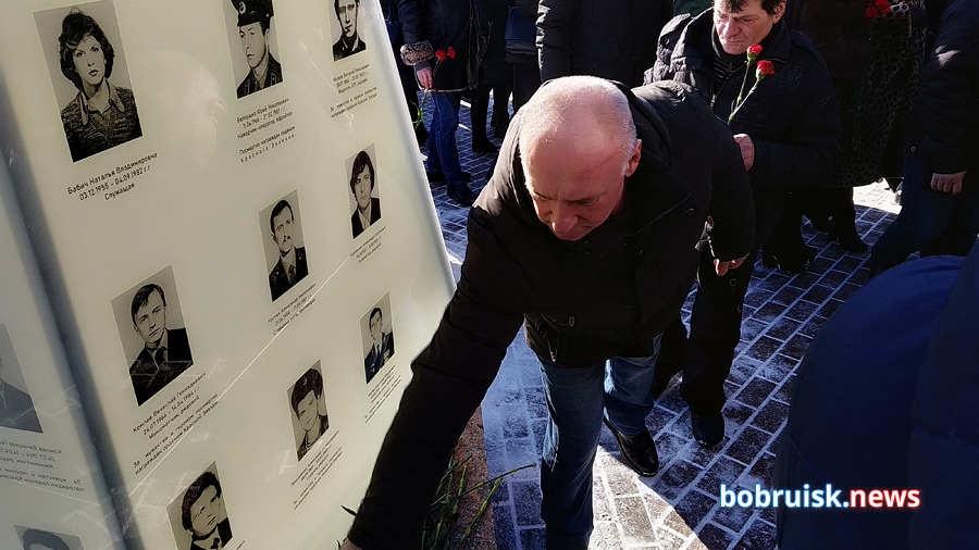 К могилам друзей — по снежной целине. В Бобруйске отметили 32-ю годовщину вывода войск из Афганистана