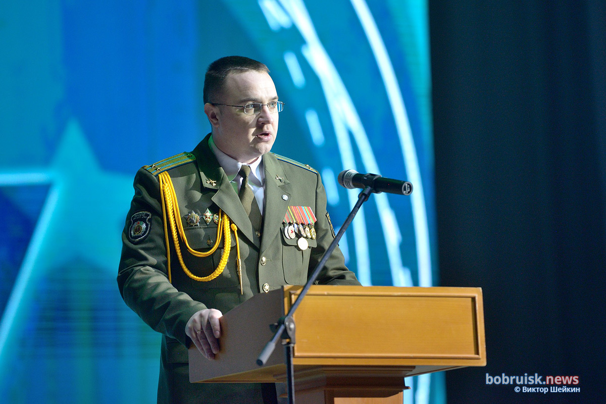 Концерт, посвящённый Дню защитников Отечества и Вооружённых Сил Республики Беларусь, прошел во дворце исксств. Фоторепортаж