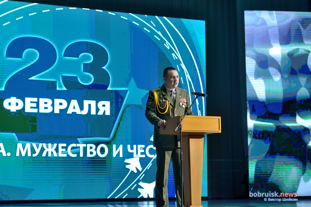 Концерт, посвящённый Дню защитников Отечества и Вооружённых Сил Республики Беларусь, прошел во дворце исксств. Фоторепортаж