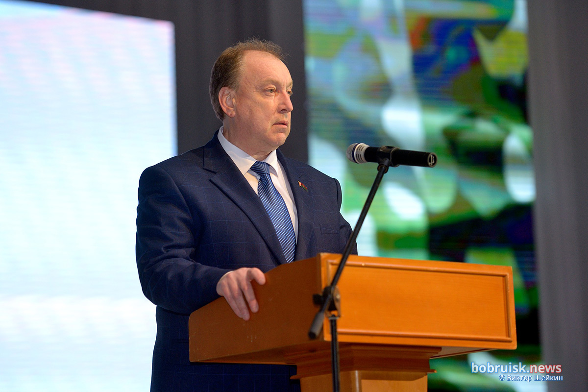 Концерт, посвящённый Дню защитников Отечества и Вооружённых Сил Республики Беларусь, прошел во дворце исксств. Фоторепортаж