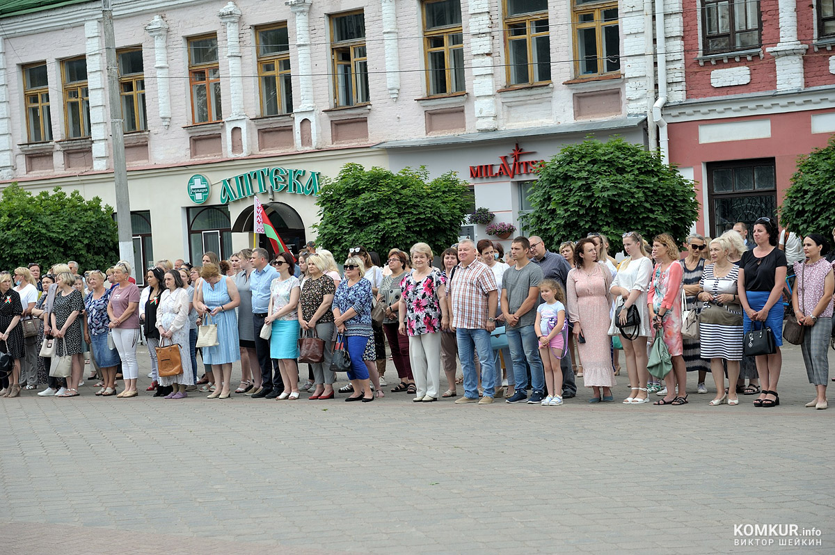 Митинг, посвященный 77-й годовщине освобождения Бобруйска от немецко-фашистских захватчиков. Фоторепортаж