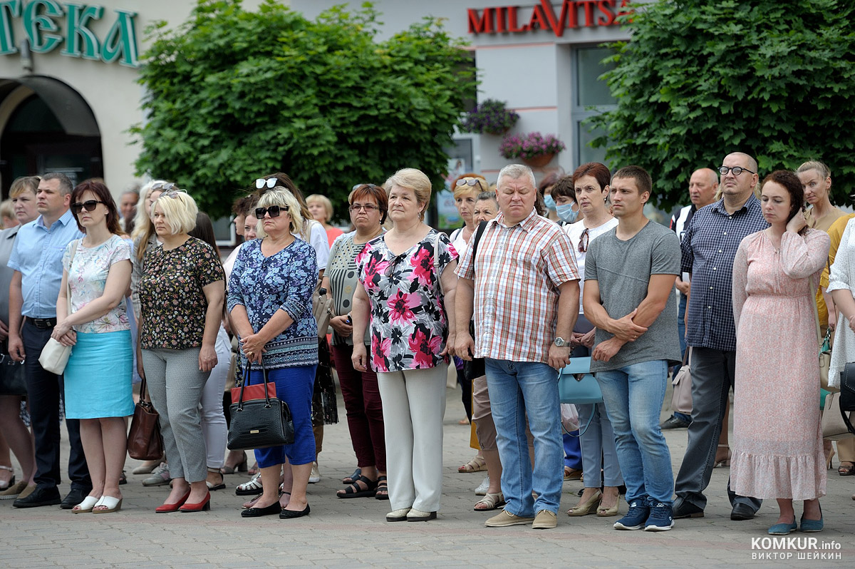 Митинг, посвященный 77-й годовщине освобождения Бобруйска от немецко-фашистских захватчиков. Фоторепортаж