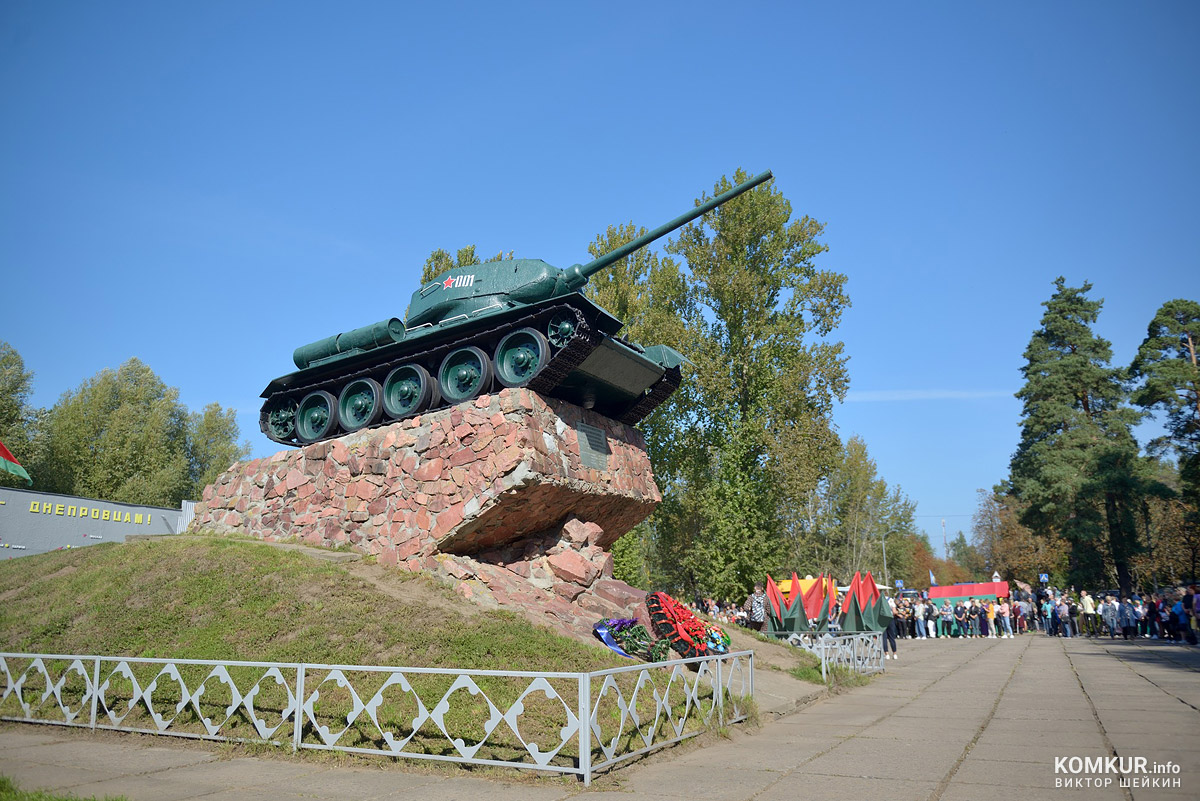 Бобруйчане празднуют День танкиста. Фоторепортаж