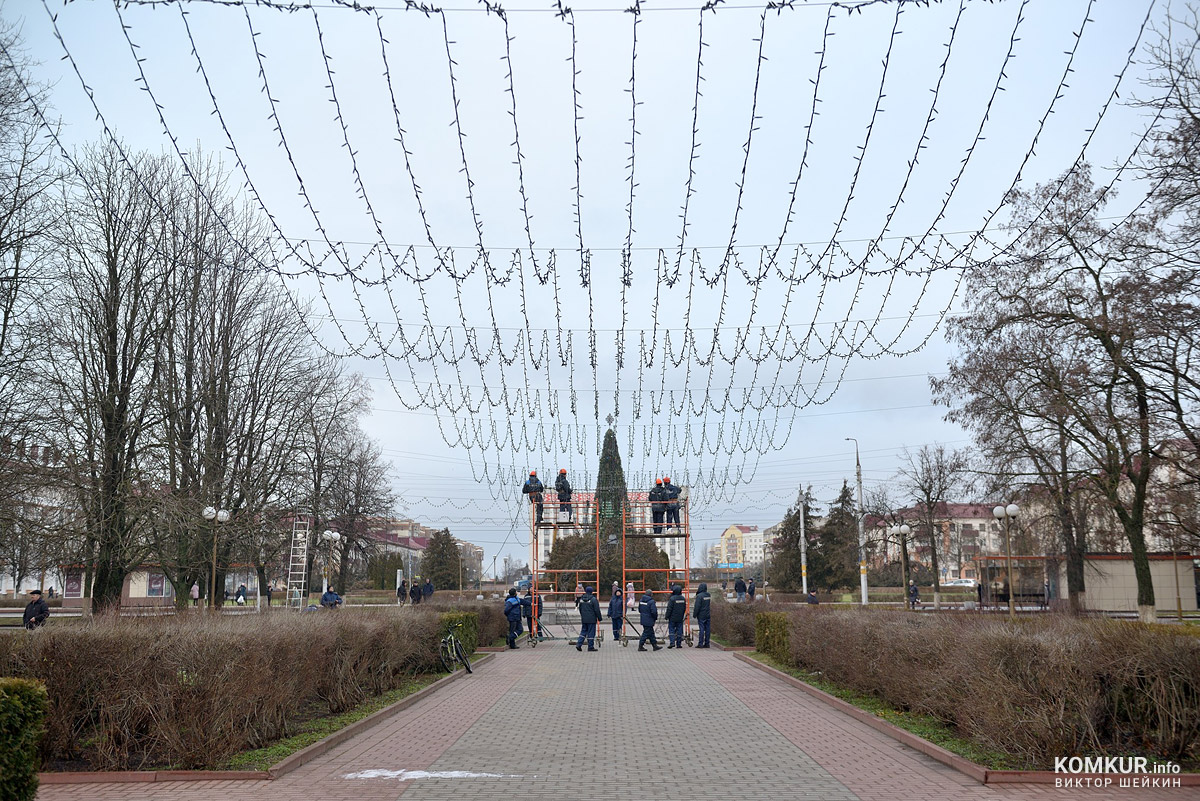 Бобруйск готовится к Новому году. Фоторепортаж