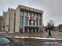 Православный, молодежный, интеллектуальный: рождественский квиз в драмтеатре Бобруйска