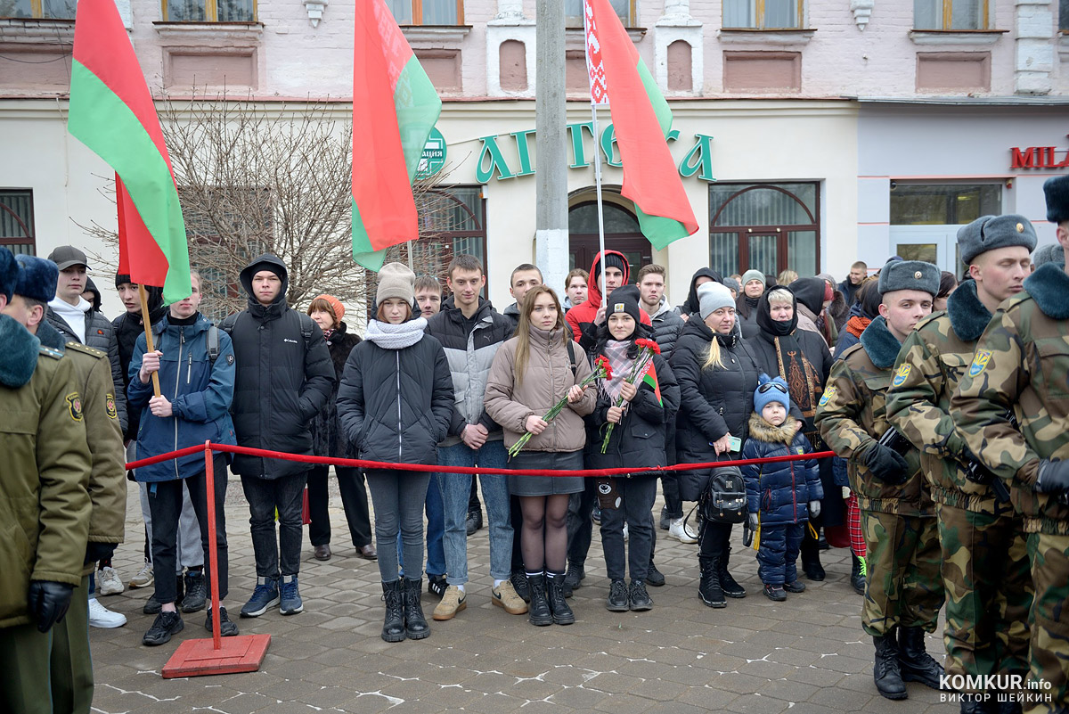 С Днем защитников Отечества и Вооруженных Сил Республики Беларусь, бобруйчане! Фоторепортаж