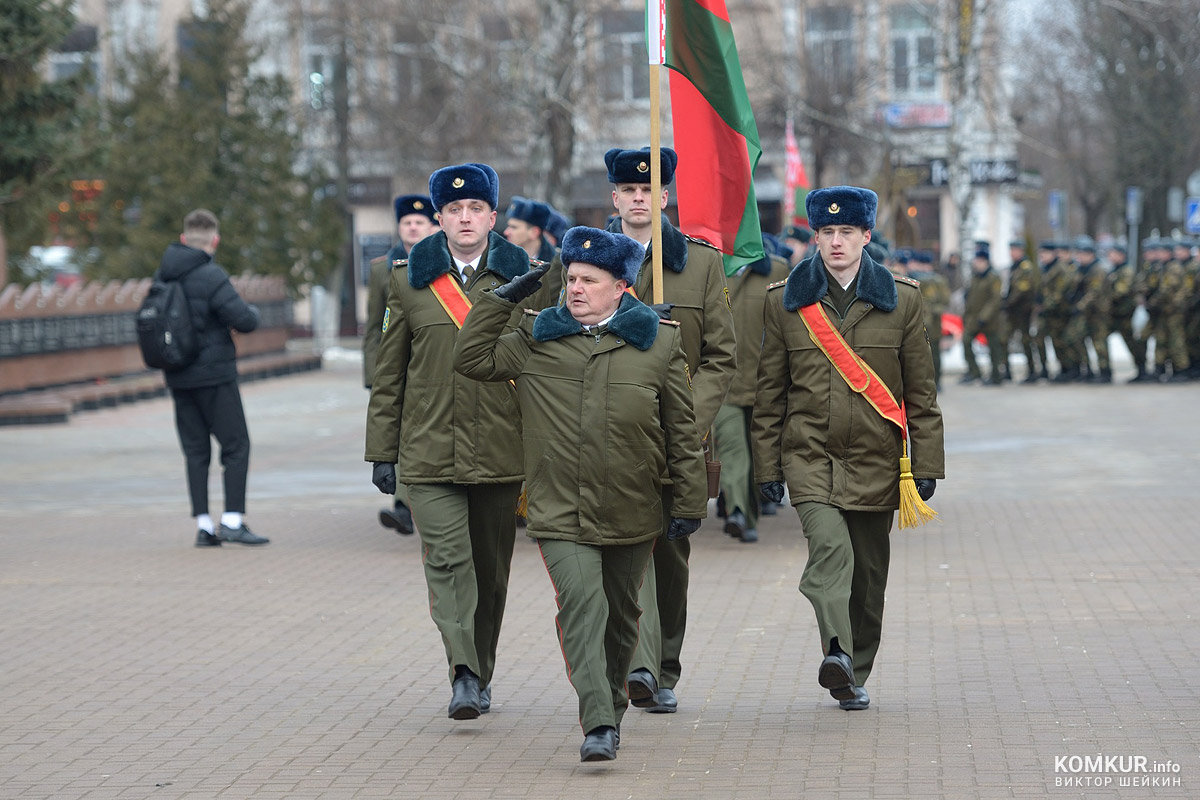 С Днем защитников Отечества и Вооруженных Сил Республики Беларусь, бобруйчане! Фоторепортаж