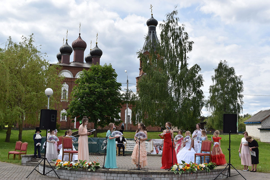 В Телуше прошел праздник пушкинской поэзии. Фоторепортаж