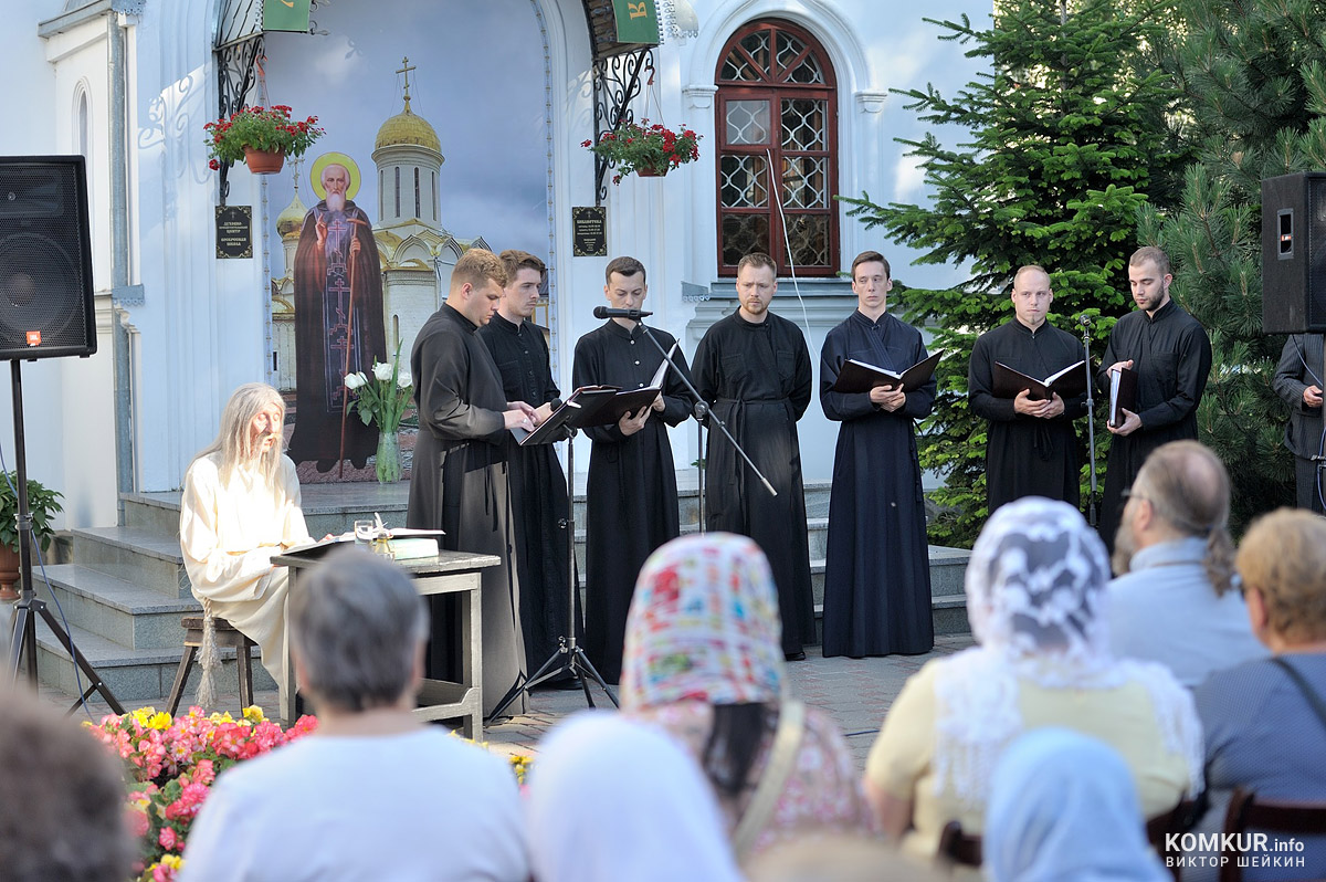 Праздничный концерт, посвященный преподобному Сергию Радонежскому, состоялся в бобруйском храме. Фоторепортаж