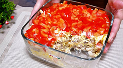 Салат за 10 минут на любой праздник. Просто и вкусно: всего 4 ингредиента