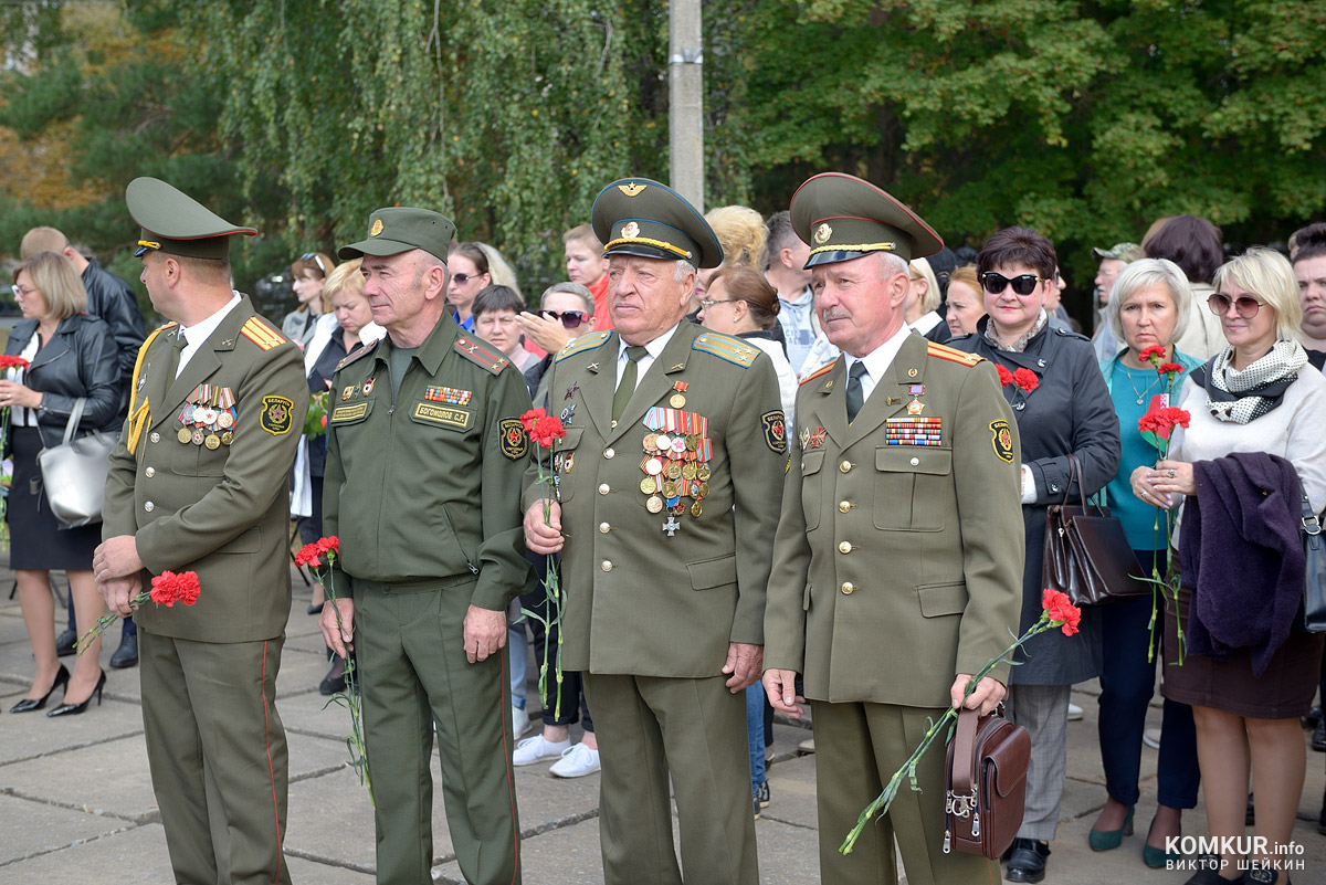 Песни, танцы, солдатская каша... Как в Бобруйске отметили День танкиста. Фоторепортаж