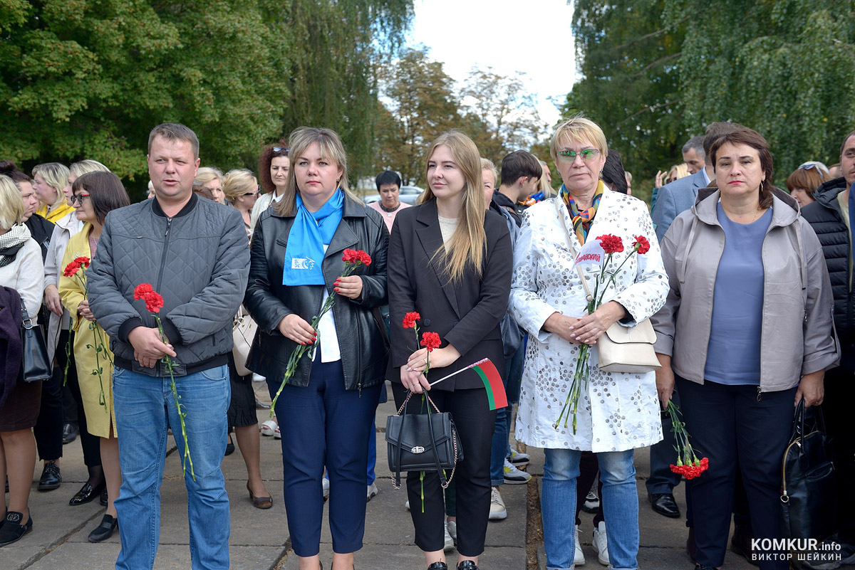 Песни, танцы, солдатская каша... Как в Бобруйске отметили День танкиста. Фоторепортаж