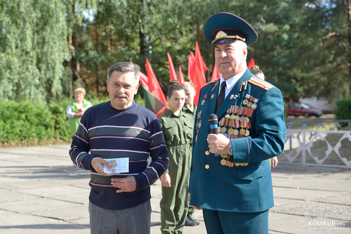 Песни, танцы, солдатская каша... Как в Бобруйске отметили День танкиста. Фоторепортаж