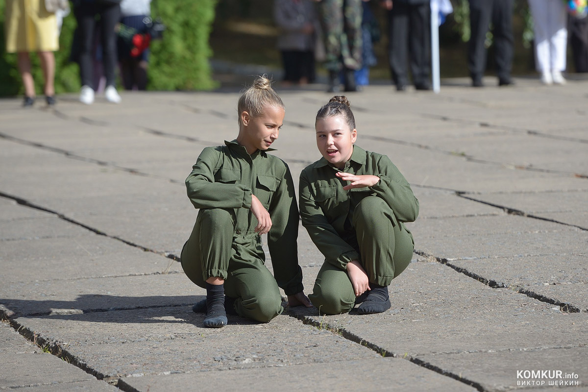 Песни, танцы, солдатская каша... Как в Бобруйске отметили День танкиста. Фоторепортаж
