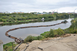 Большая уборка на Березине. Как и зачем в Бобруйске чистят дно реки