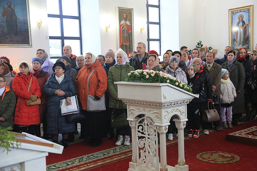 В Бобруйске прошли торжественные богослужения в день 200-летия со дня основания собора Святого Александра Невского женского монастыря г. Бобруйска (фоторепортаж)