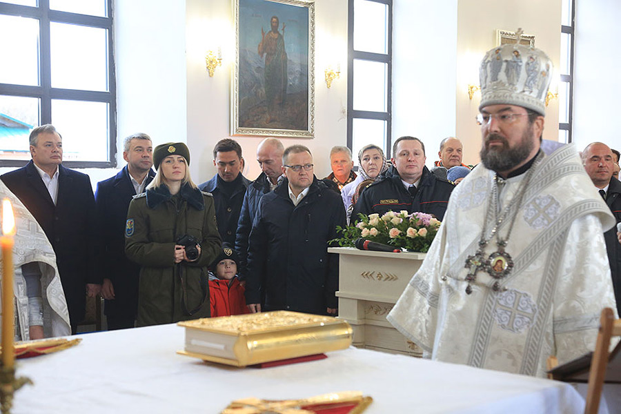 В Бобруйске прошли торжественные богослужения в день 200-летия со дня основания собора Святого Александра Невского женского монастыря г. Бобруйска (фоторепортаж)