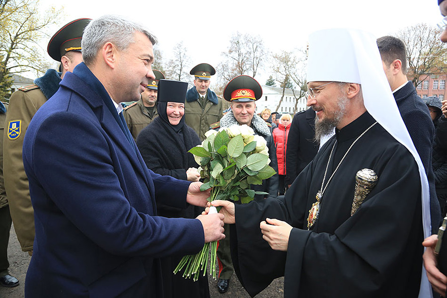 В Бобруйске прошли торжественные богослужения в день 200-летия со дня основания собора Святого Александра Невского женского монастыря г. Бобруйска (фоторепортаж)