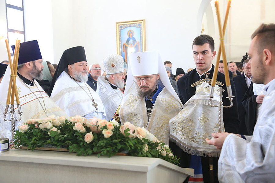 В Бобруйске прошли торжественные богослужения в день 200-летия со дня основания собора Святого Александра Невского женского монастыря г. Бобруйска (фоторепортаж)