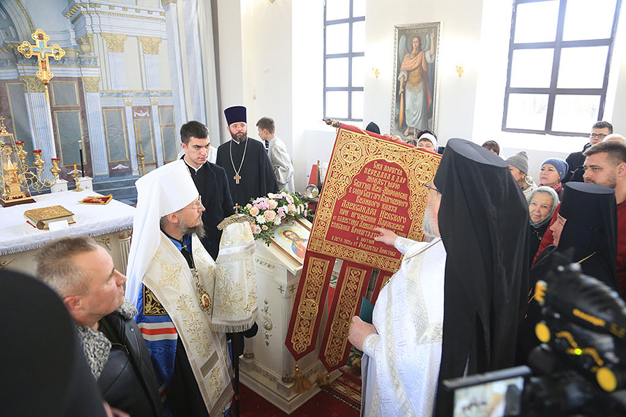 В Бобруйске прошли торжественные богослужения в день 200-летия со дня основания собора Святого Александра Невского женского монастыря г. Бобруйска (фоторепортаж)