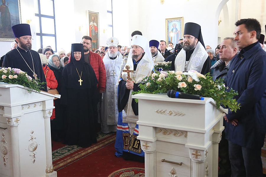 В Бобруйске прошли торжественные богослужения в день 200-летия со дня основания собора Святого Александра Невского женского монастыря г. Бобруйска (фоторепортаж)