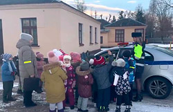 ГАИ Бобруйска провела марафон знаний для дошкольников (видео)