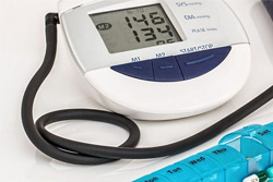 Что влияет на артериальное давление и как правильно его измерять