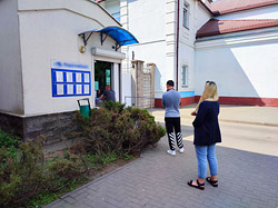 Валюта подешевела. Курсы Нацбанка на понедельник