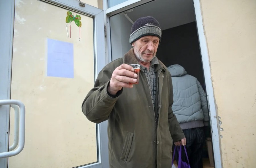Кто в Бобруйске бесплатно накормит и обогреет нуждающихся? Список адресов