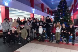 Безопасность на коньках, или Как Пожарный Дед Мороз посетил «Бобруйск-Арену»