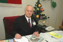 Бывший директор Дворца искусств Бобруйска Николай Головкин в свои 75 намерен трудиться еще четыре года. Как минимум