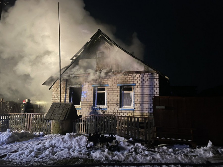 Недалеко от Бобруйска на пожаре погиб человек (Видео)