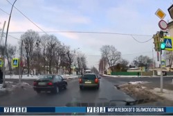 ГАИ Бобруйска: за обгон на перекрестке грозит штраф и лишение водительского удостоверения