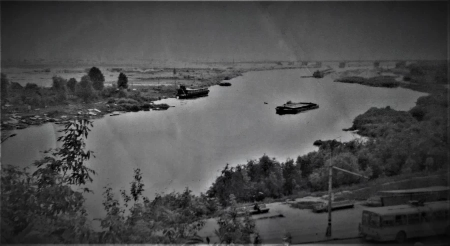Вид на Днепр с парка им. Горького, начало 1970-х.