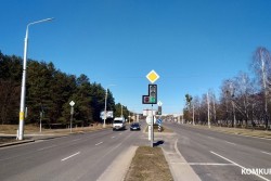 На главной улице Бобруйска нашли «ненужный» светофор. Что ответили в ГАИ