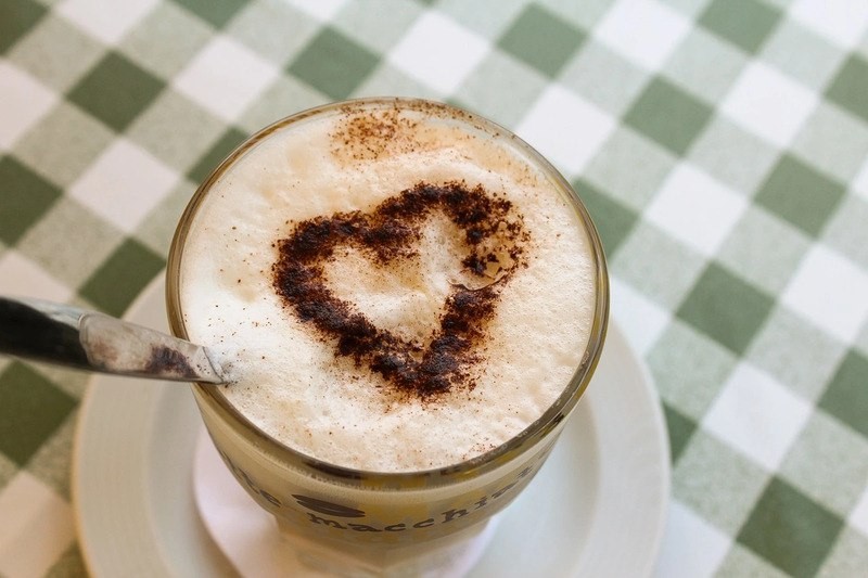 Как сделать плотную молочную пену для кофе в домашних условиях: три работающих способа