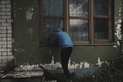 Где оборудовать сейф в квартире: неожиданное место – ни один домушник не рискнет туда залезть