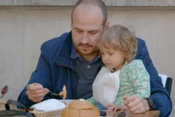 Что делать, если ребенок не ест мясо: стоит ли его заставлять