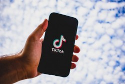 TikTok может запретить несовершеннолетним использовать некоторые фильтры