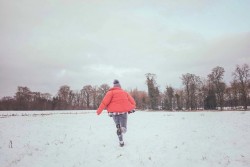 Вреден ли бег зимой для здоровья: плюсы и минусы зимней пробежки