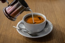 Несовместимы с кофе: диетологи назвали продукты, которые вредят кишечнику
