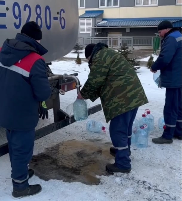 Осиповичи остались без холодной воды: в городе прорвало трубопровод. На помощь пришли бобруйчане