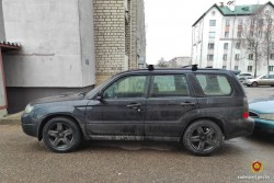 Машину бобруйчанина, приехавшего в гости, повредил пьяный хозяин